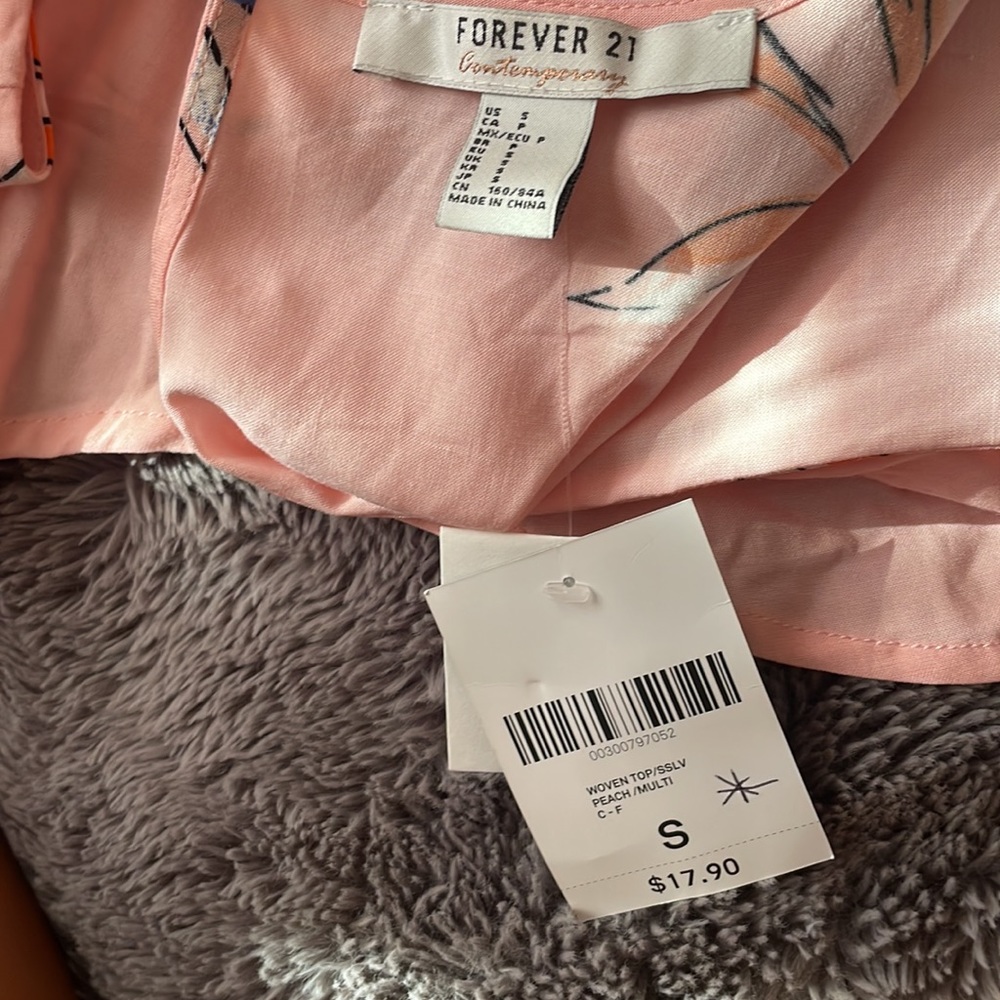 Pink blouse - Picture 2 of 2